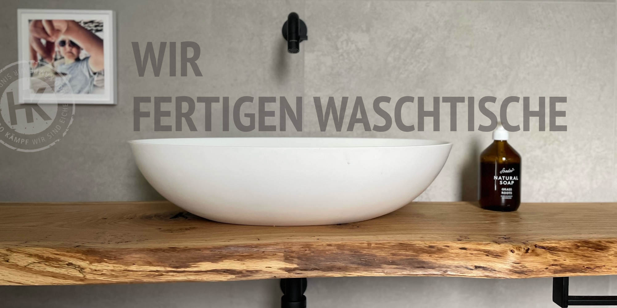 Waschtisch aus Eichenholz mit Naturkante