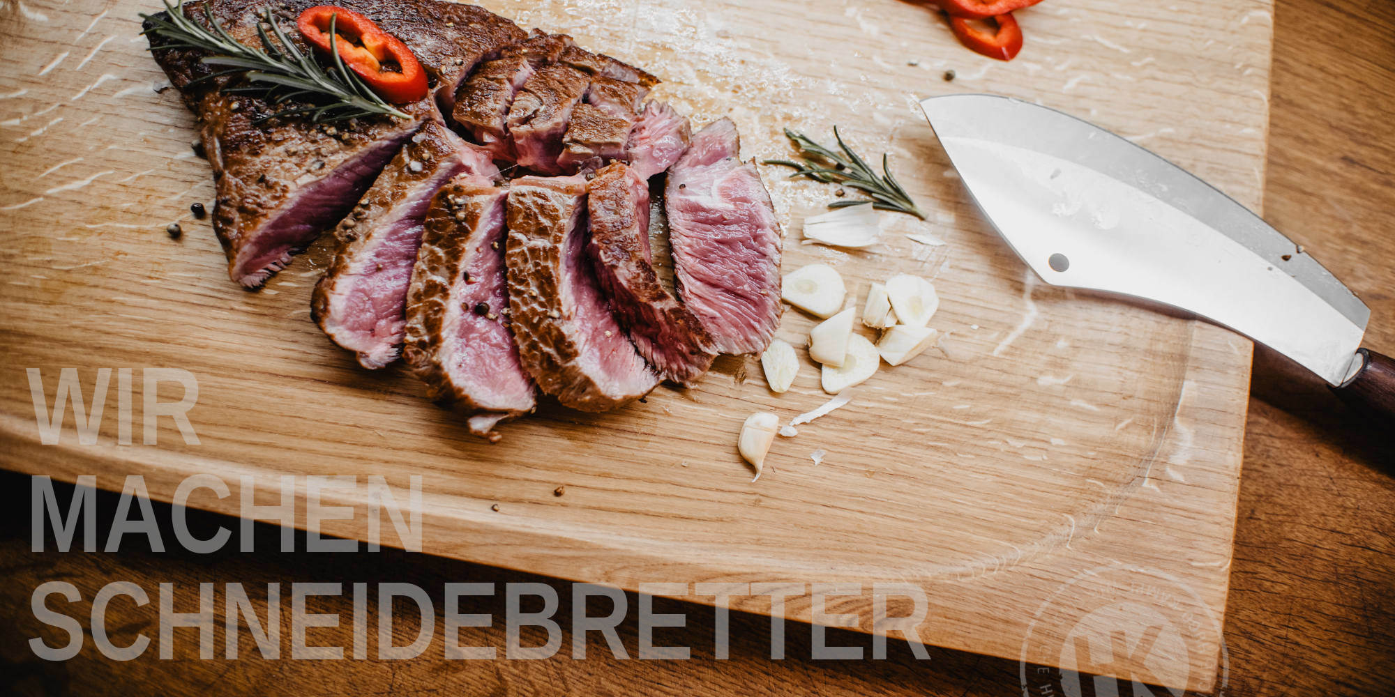 Schneidebrett mit Saftkante