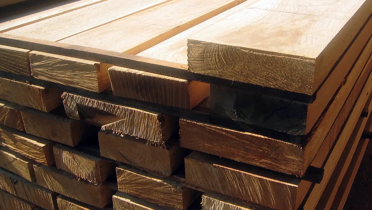 OAK edged lumber