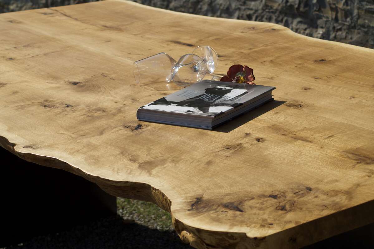 Tisch mit Baumkante Eiche nach Maß Suka
